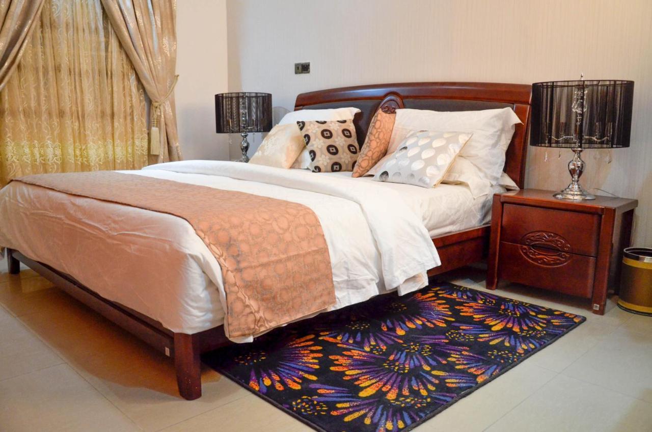 Crystal House International Hotel อิโลริน ภายนอก รูปภาพ