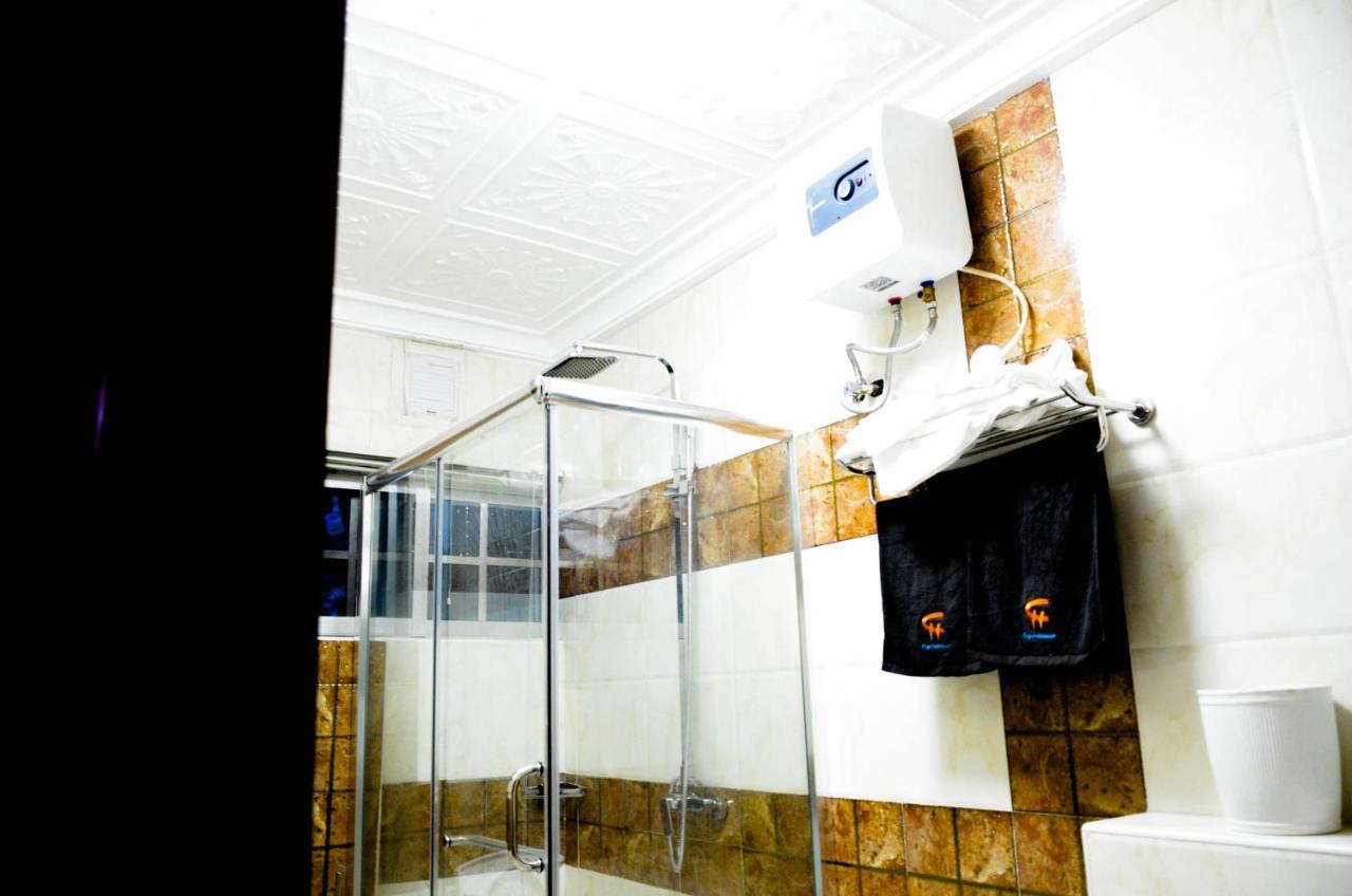 Crystal House International Hotel อิโลริน ภายนอก รูปภาพ