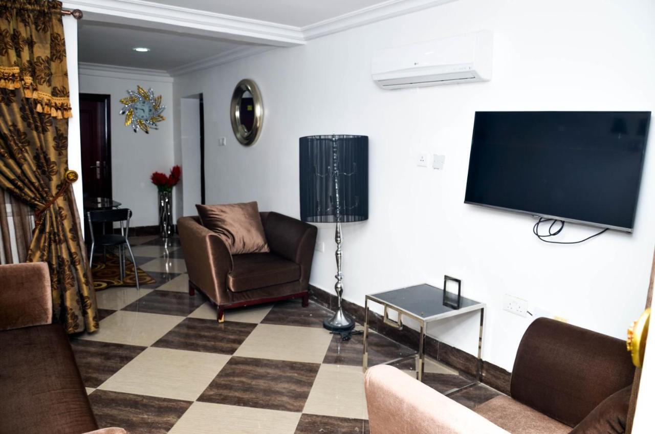 Crystal House International Hotel อิโลริน ภายนอก รูปภาพ